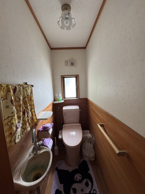 リフォーム前のトイレ